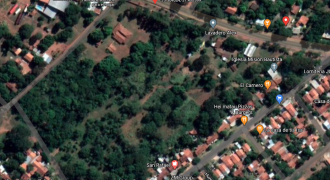 Casa con Terreno en Areguá