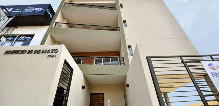 Dpto. en Edificio 25 de Mayo