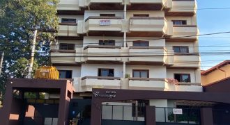Amplio Dpto. en Edificio Constanza